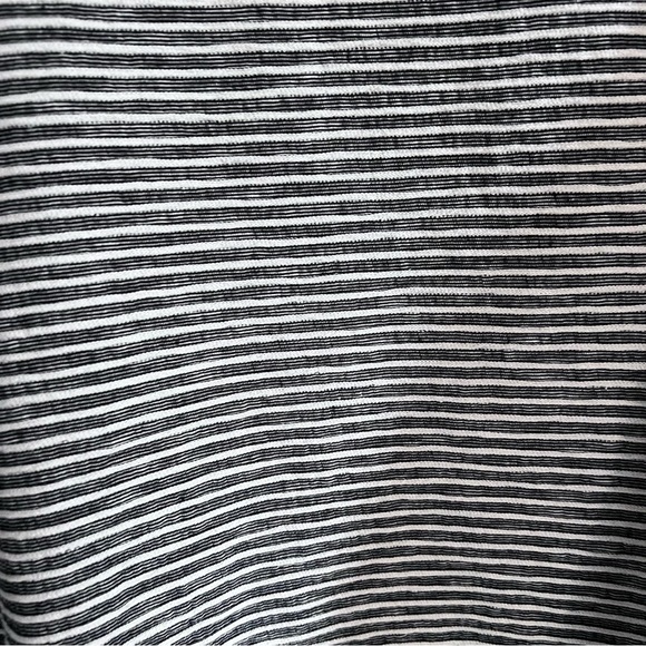 EUC Elemente Clemente Quiet Luxury Striped Tapered
Dolman Top size Small - Picture 8 of 9